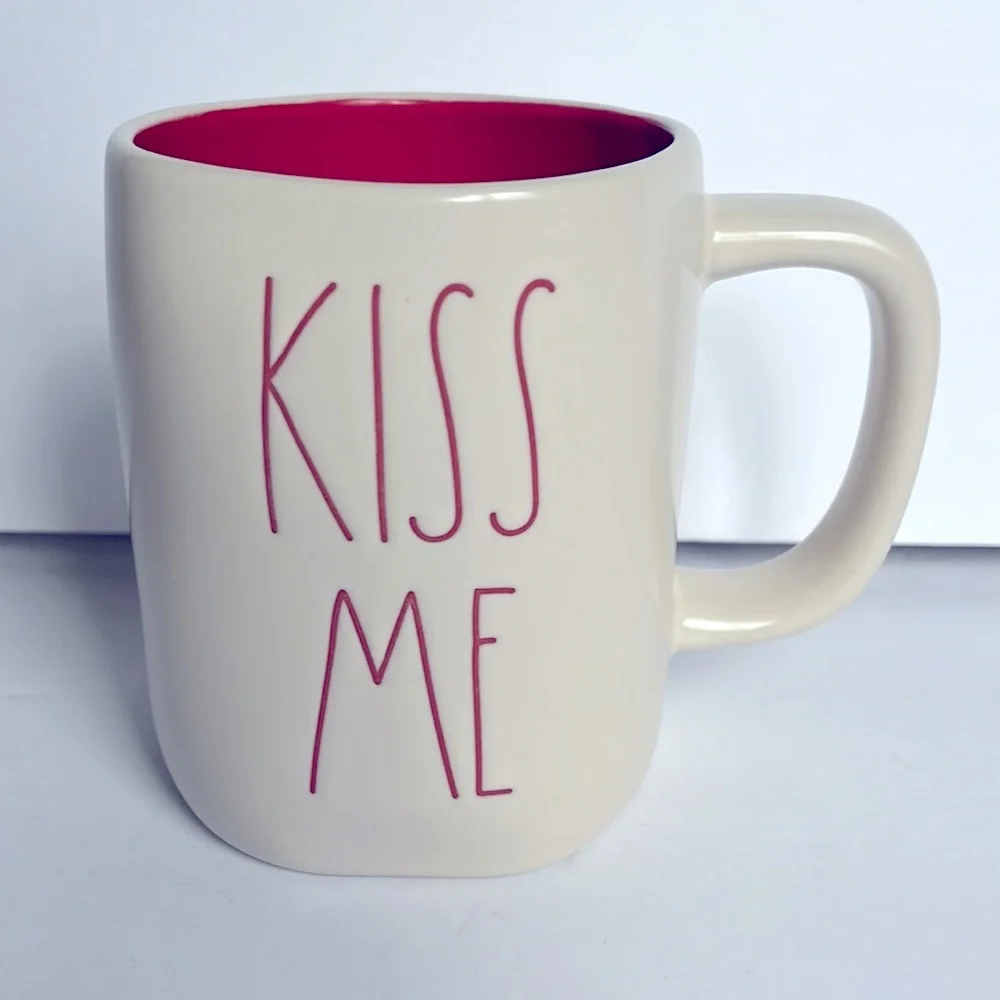 KISS ME RAE DUNN COFFEE MUG VALENTINES DAY NEW